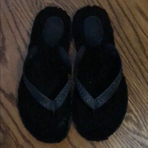 Black Ugg Flip Flops
